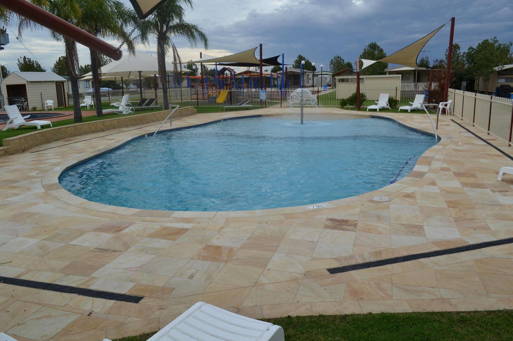 Sun Country Lifestyle Park Hotell Mulwala Eksteriør bilde